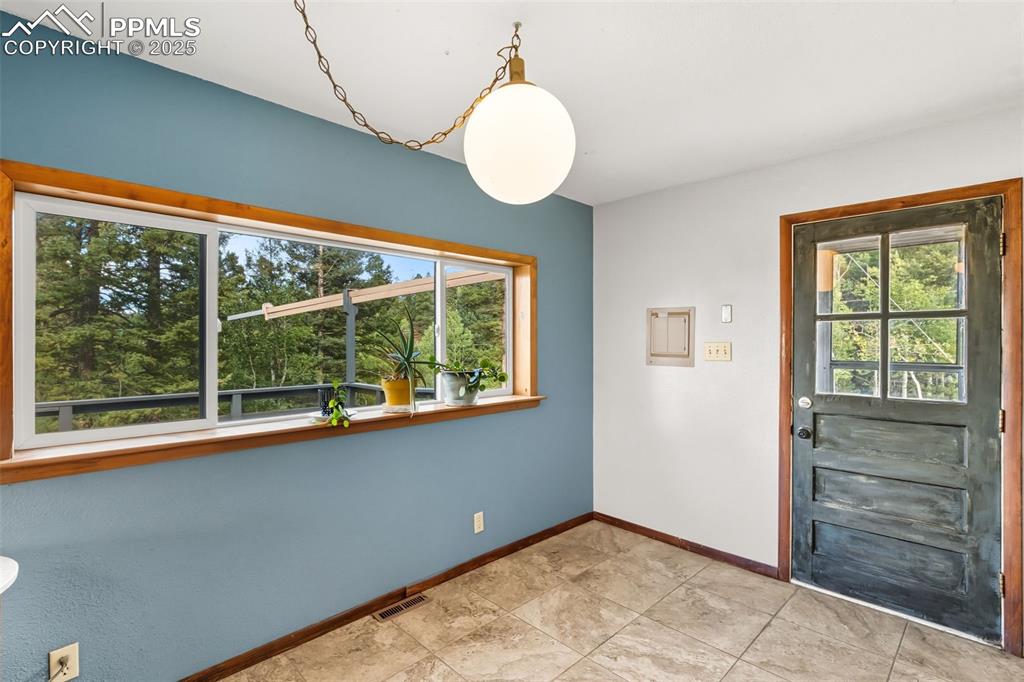 Image 18 of 39: Entry