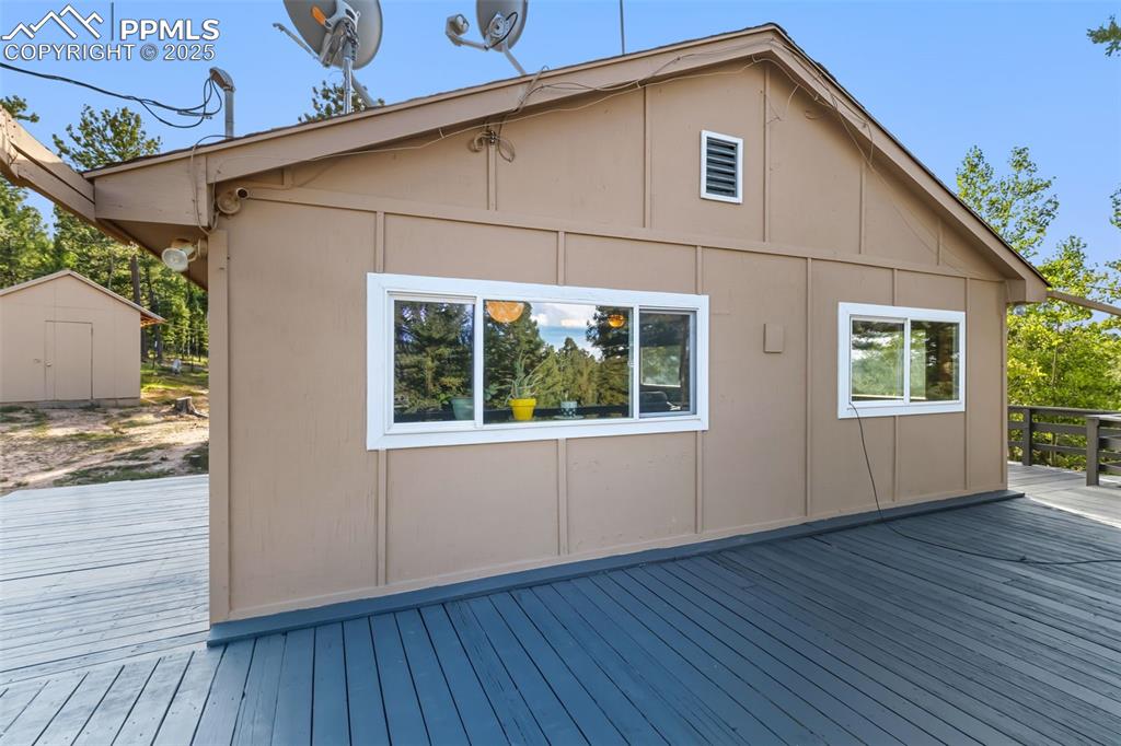 Image 20 of 39: Deck