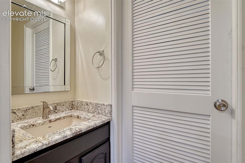 Image 29 of 48: Bathroom