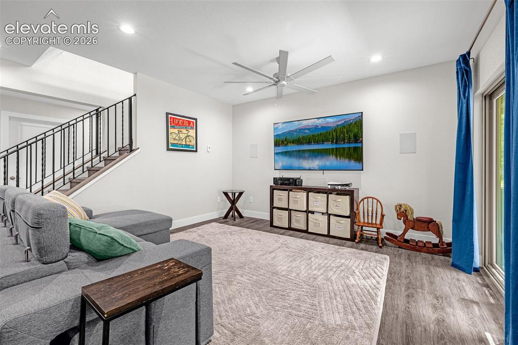 Image 41 of 50: Family Room