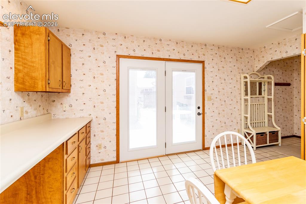 Image 18 of 43: Bonus Room