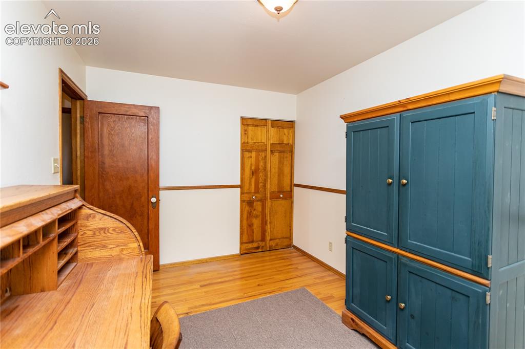 Image 20 of 43: Bedroom