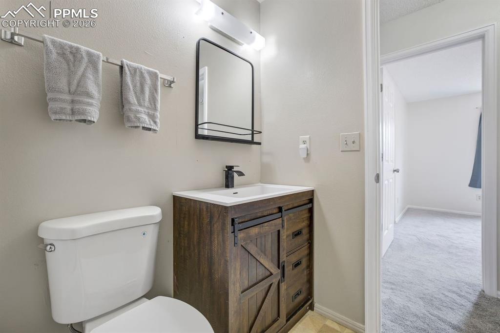 Image 17 of 43: Bathroom