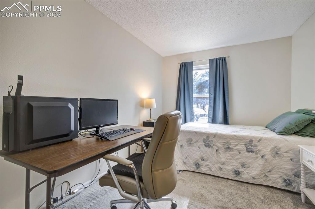 Image 20 of 43: Office