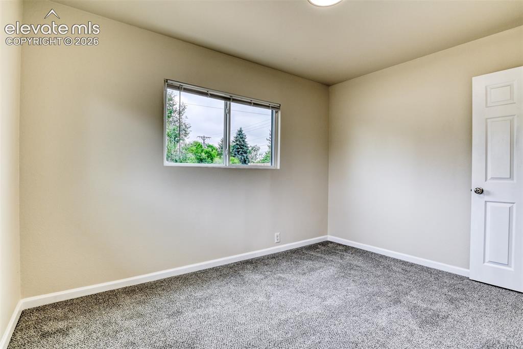 Image 18 of 25: 2nd Bedroom