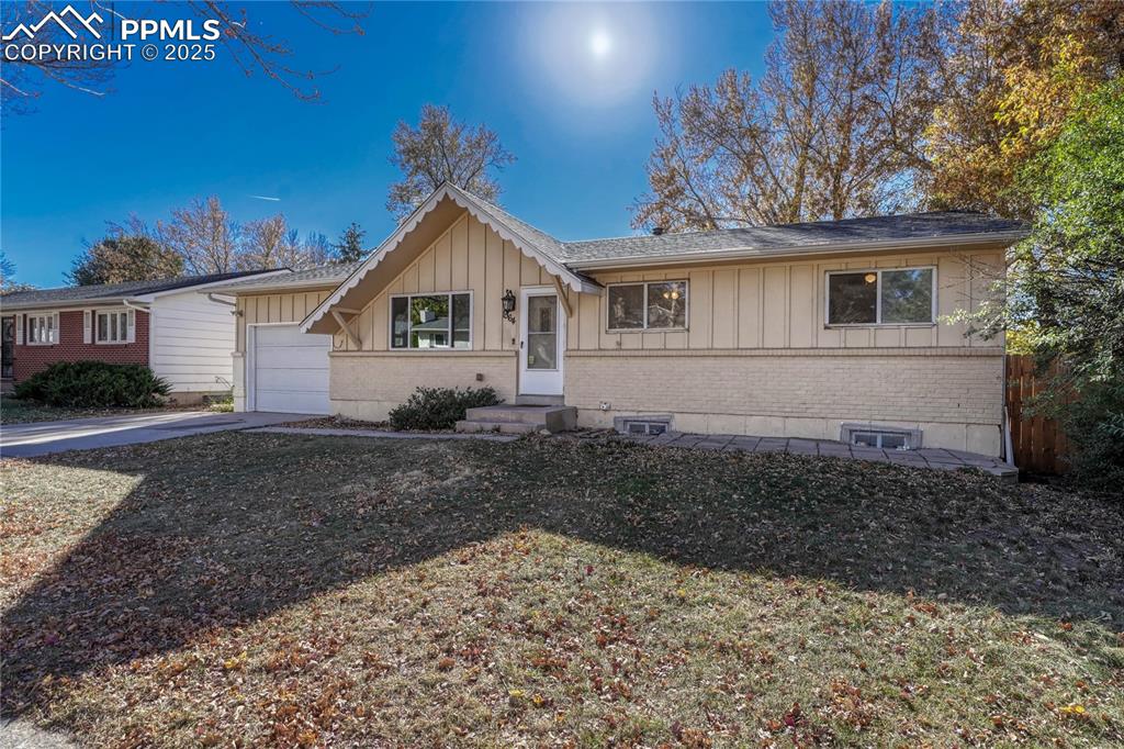 Image 4 of 50: Front of Structure