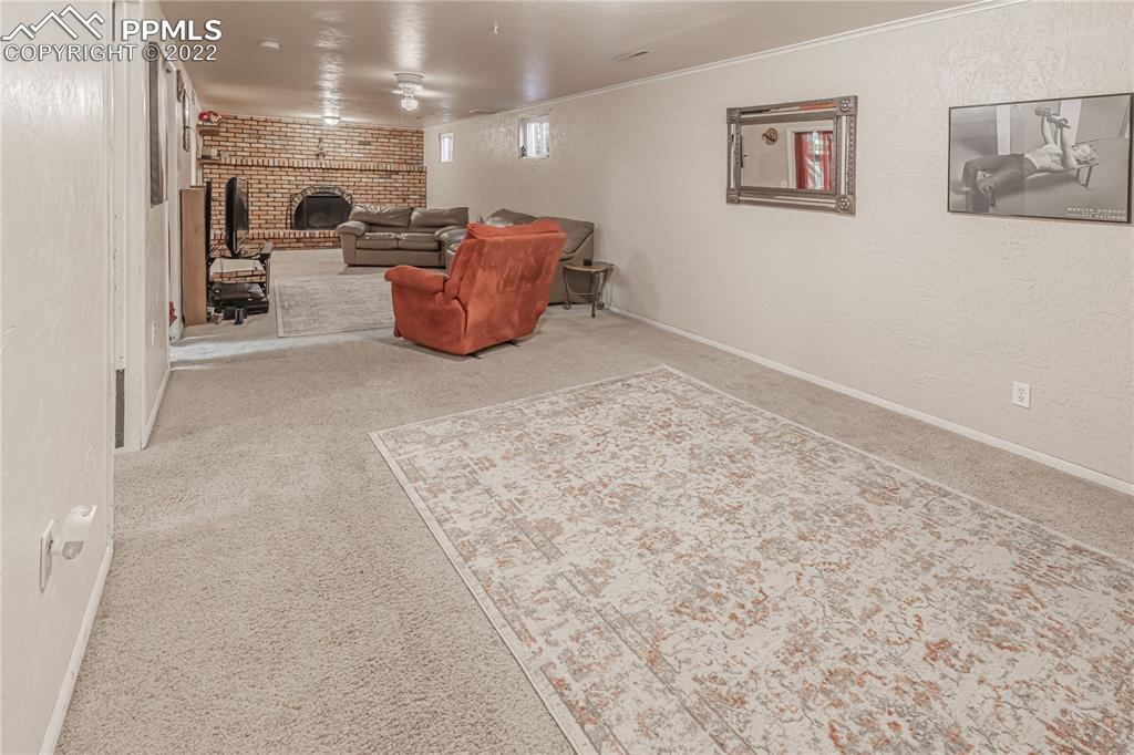 Listing 5950036, Image 13 of 29