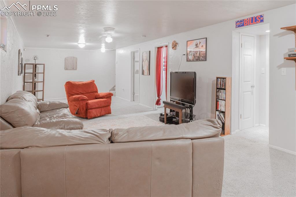 Listing 5950036, Image 17 of 29