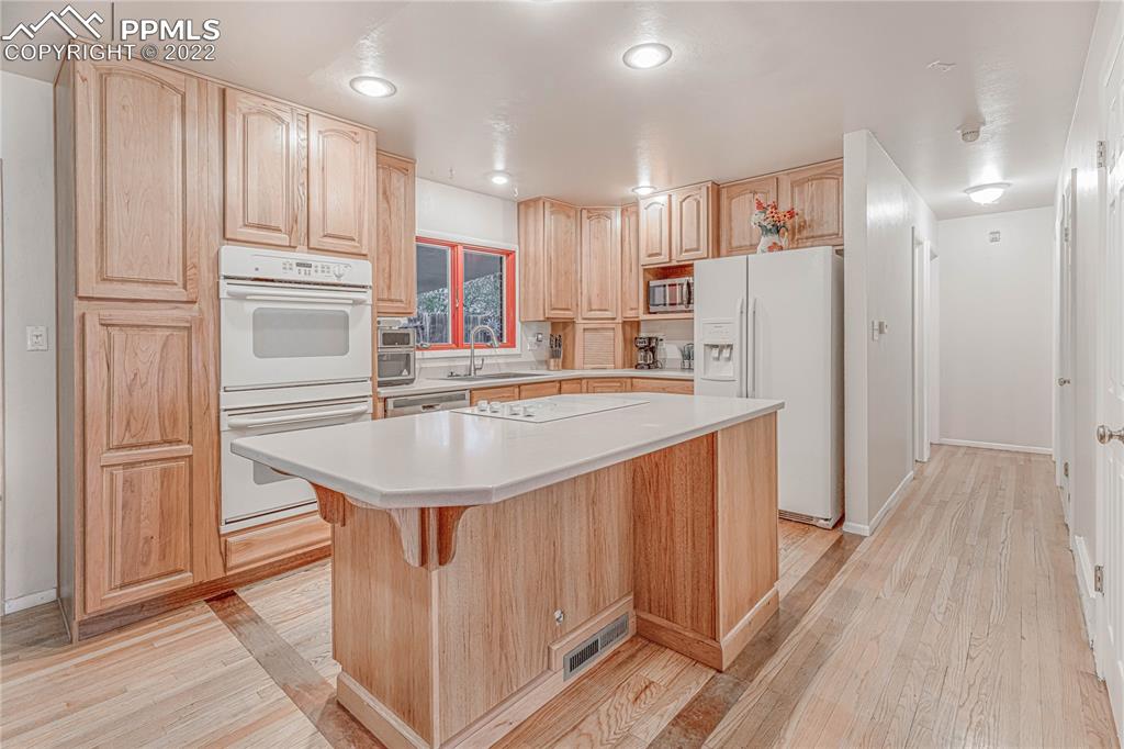 Listing 5950036, Image 6 of 29