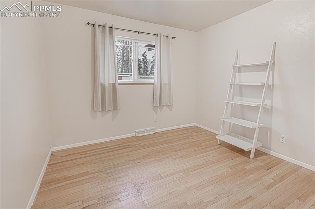 Listing 5950036, Image 9 of 29