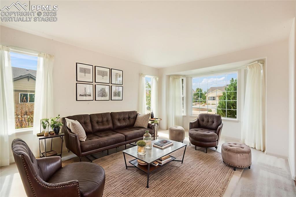 Image 15 of 50: Virtually Staged