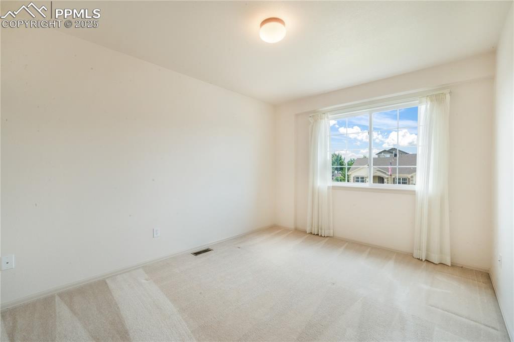 Image 26 of 50: Upper Level Bedroom 2