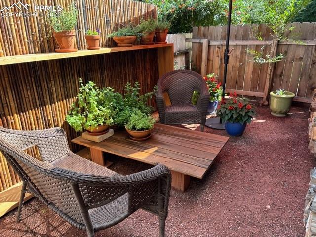 Image 25 of 32: Balcony