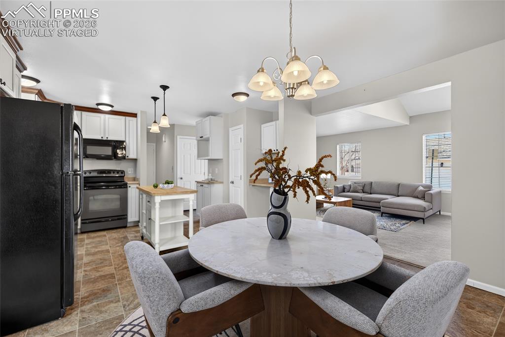 Image 11 of 29: Virtually Staged