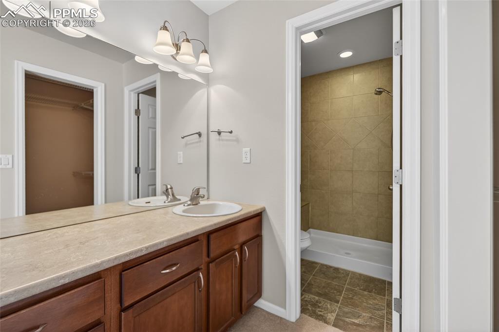 Image 15 of 29: Bathroom