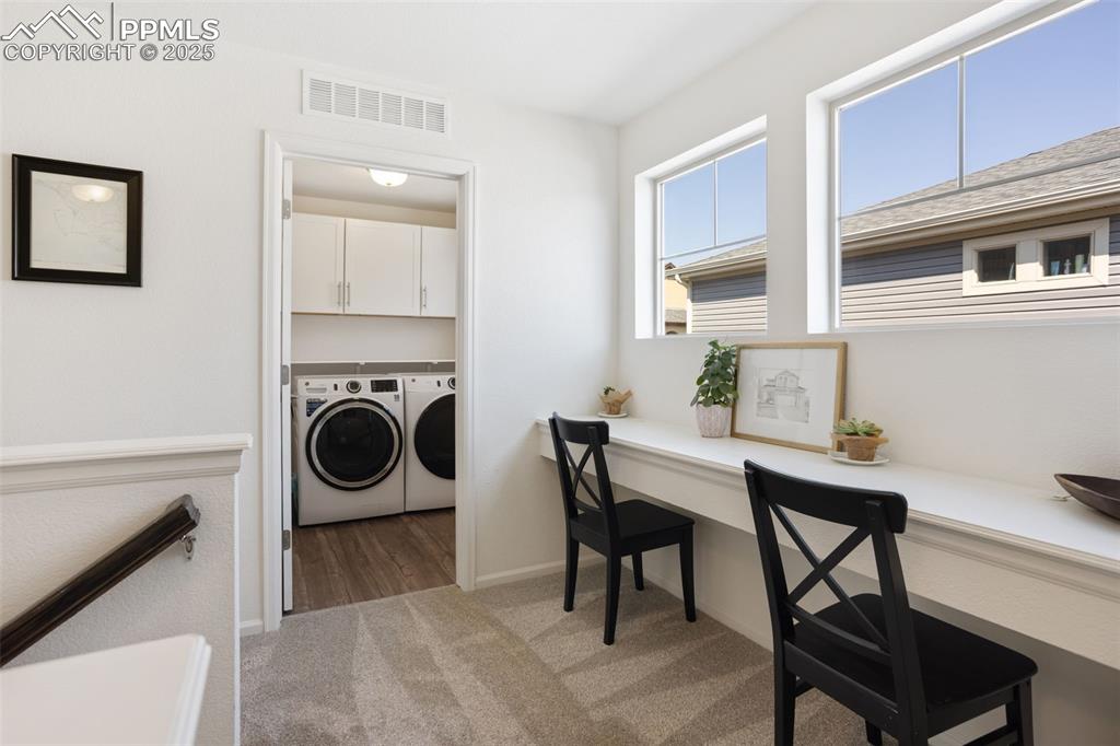 Image 17 of 40: Loft