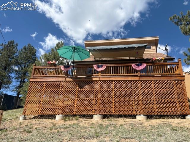 Image 31 of 50: Back of Structure