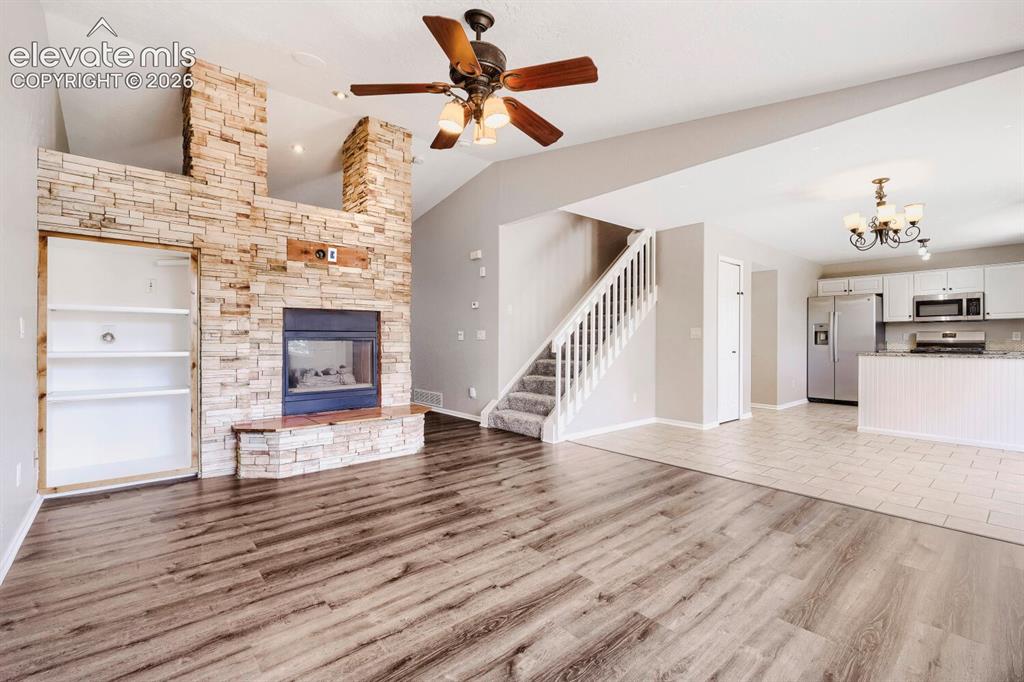 Image 15 of 31: Family Room