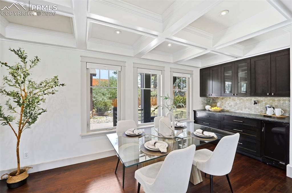 Image 5 of 48: Dining Area