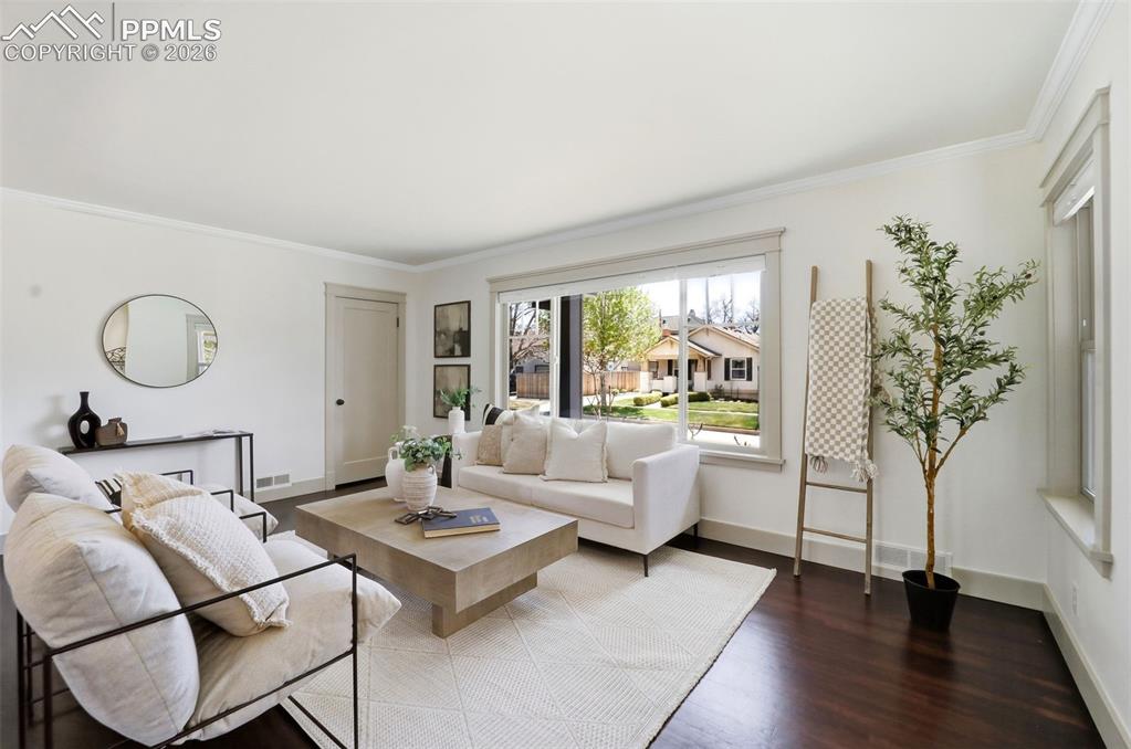 Image 7 of 48: Living Room