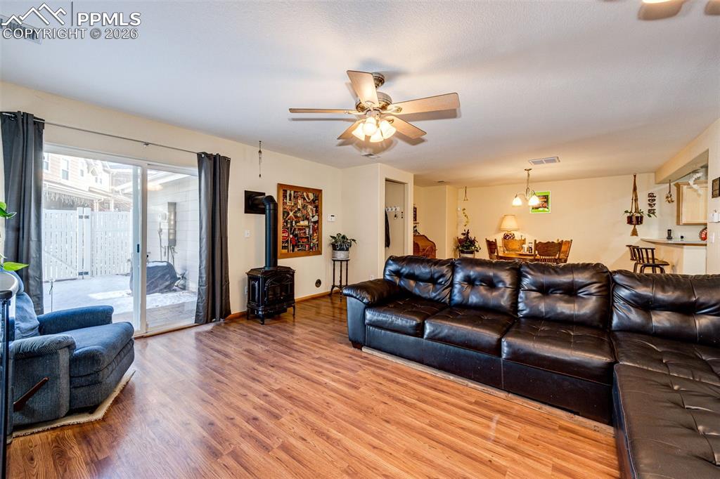 Image 4 of 28: Living Room