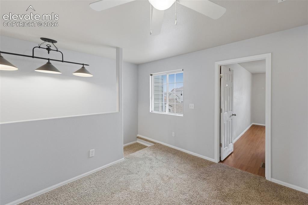 Image 18 of 50: Loft