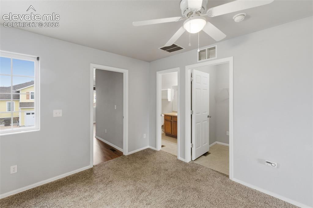 Image 19 of 50: Loft