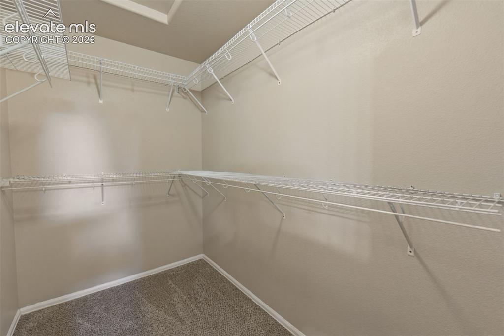 Image 27 of 50: Walk-In Closets