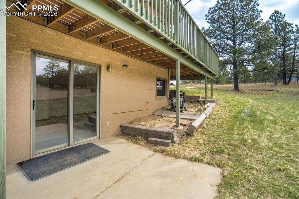 Image 42 of 48: Patio