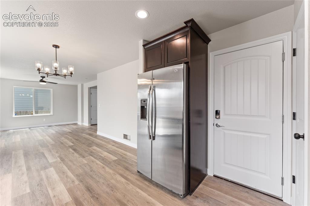 Image 9 of 30: Kitchen
