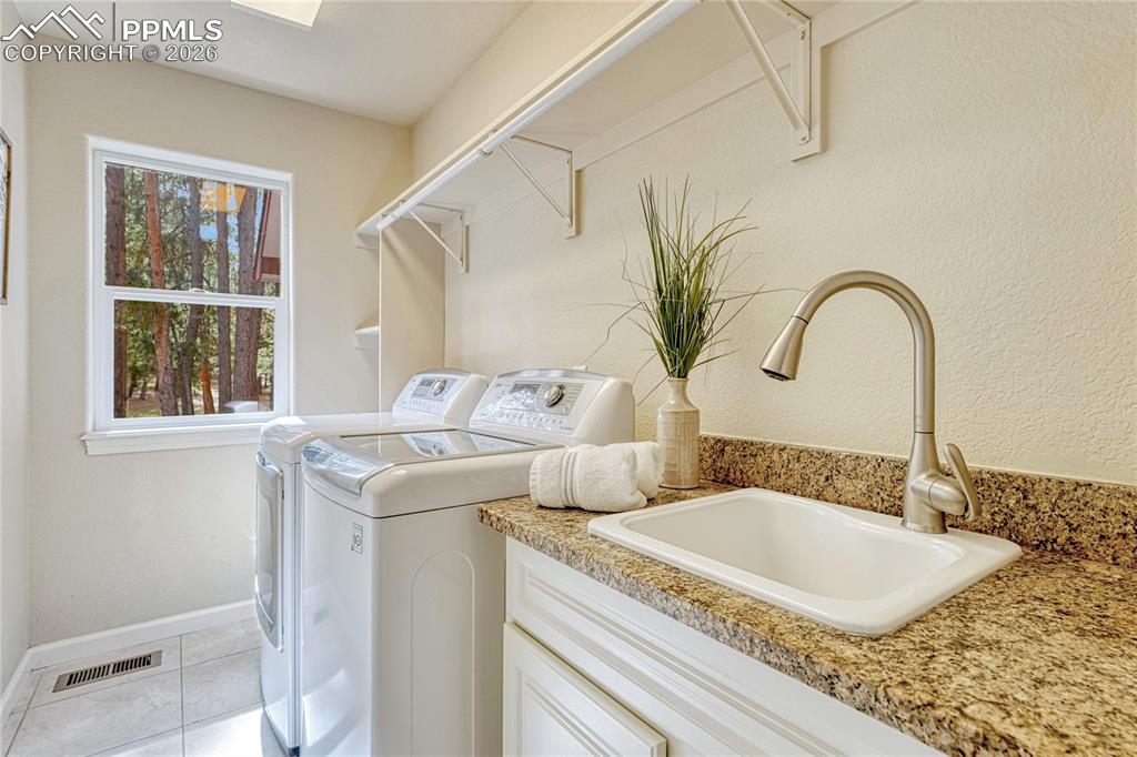 Image 25 of 46: Laundry