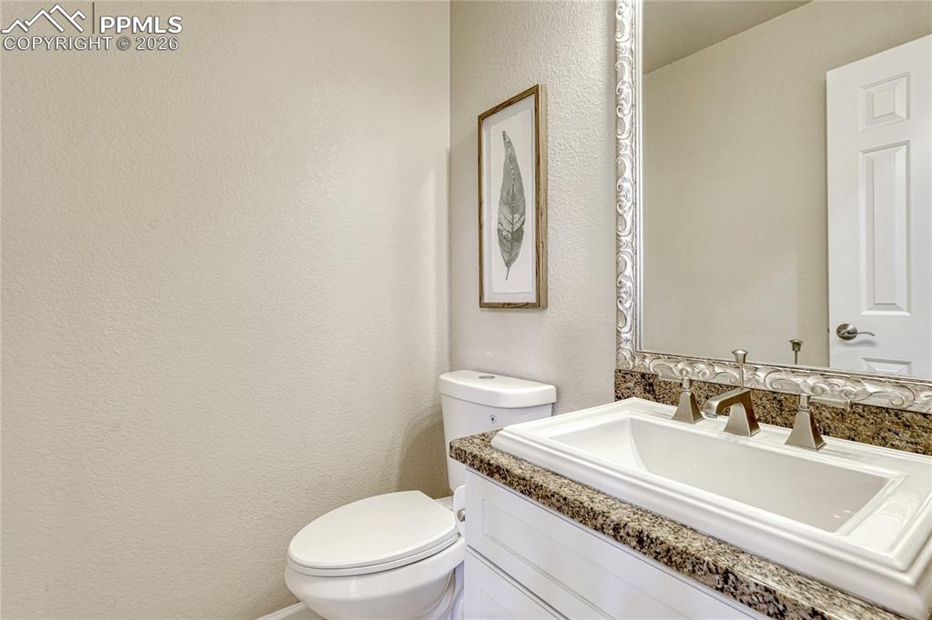 Image 26 of 46: Bathroom