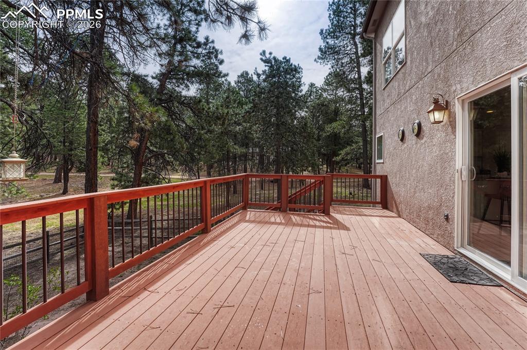 Image 38 of 46: Deck