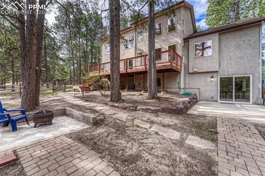 Image 40 of 46: Back of Structure