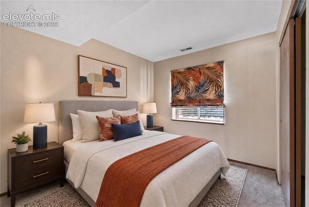 Image 16 of 30: Bedroom