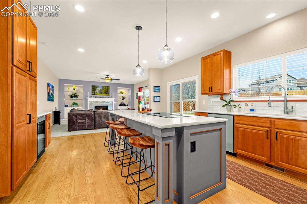 Image 10 of 48: Kitchen