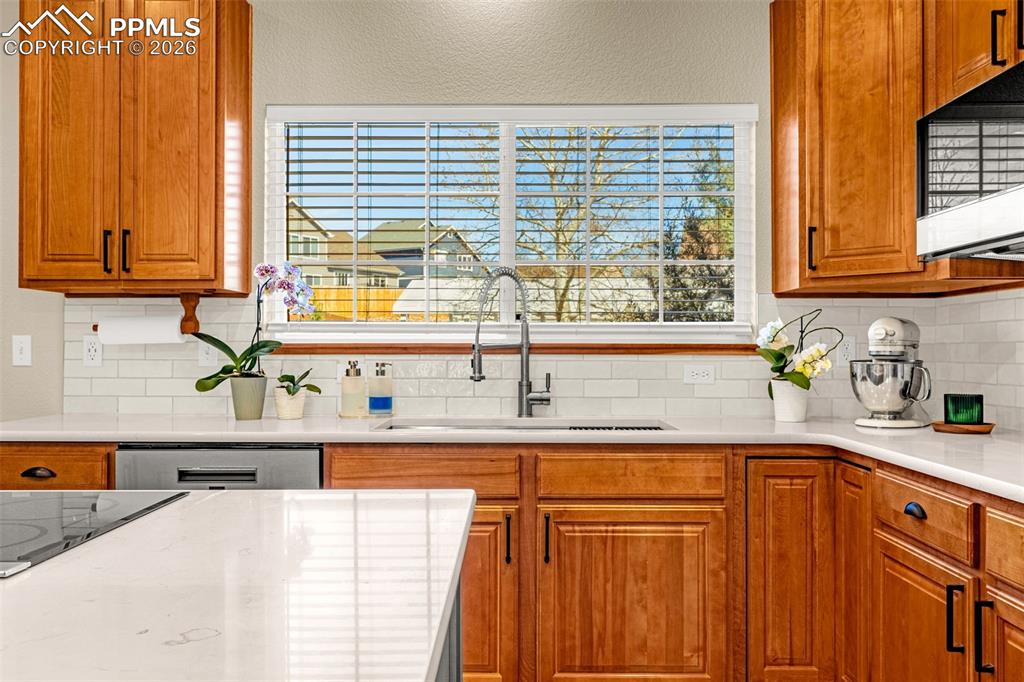 Image 12 of 48: Kitchen