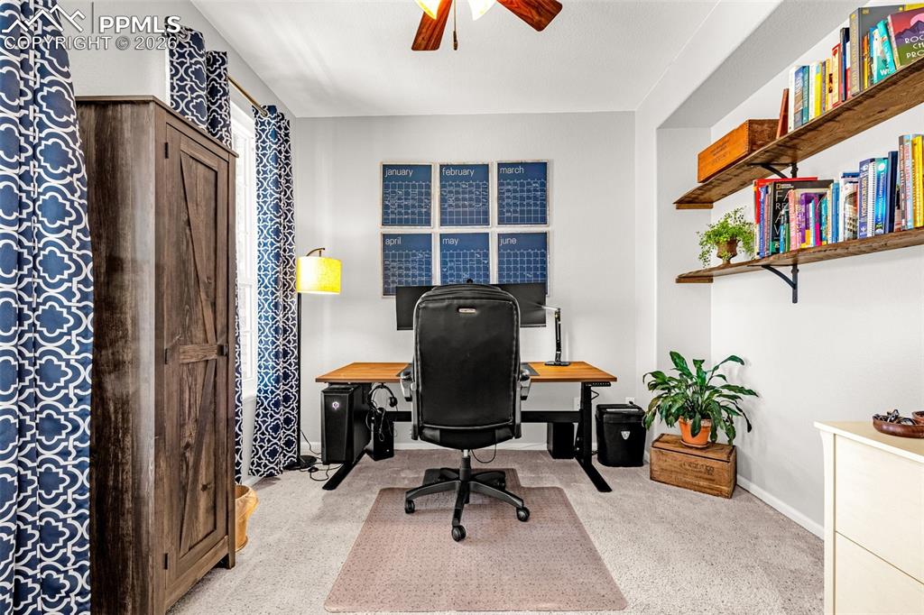 Image 17 of 48: Office