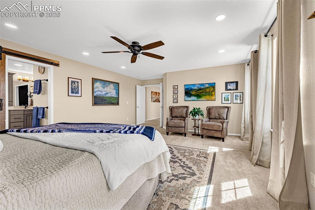 Image 23 of 48: Bedroom