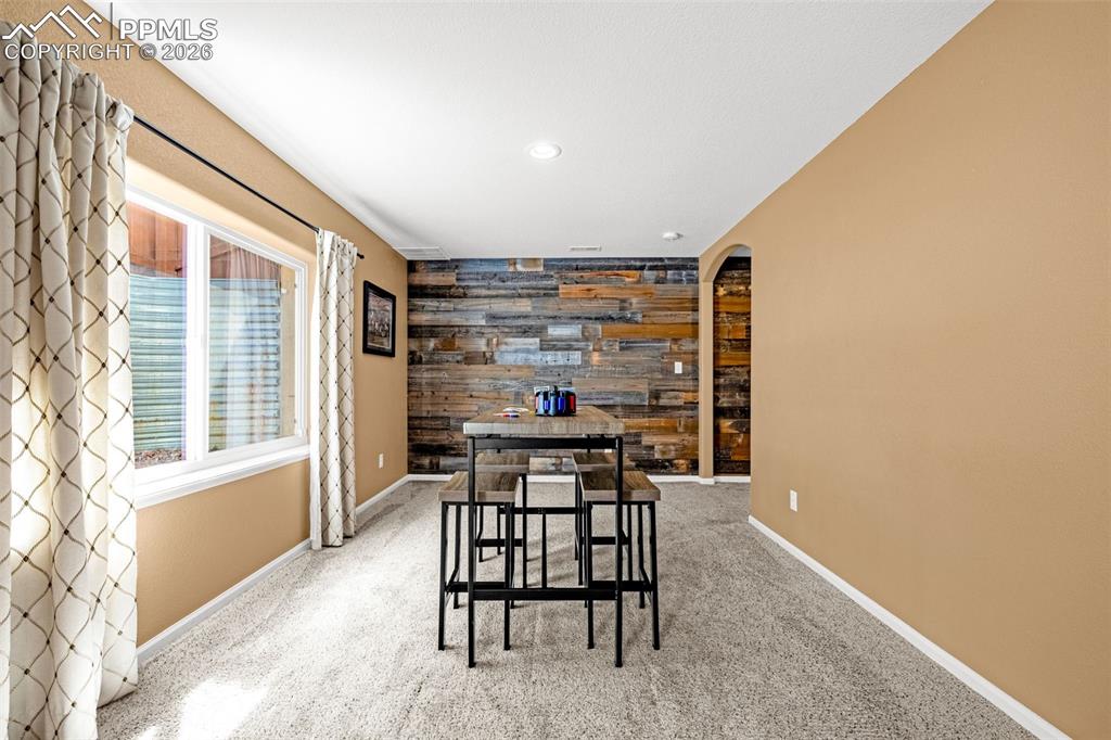 Image 37 of 48: Dining Area