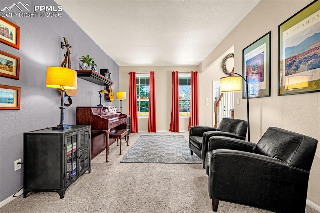 Image 7 of 48: Sitting Room