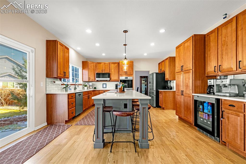 Image 9 of 48: Kitchen