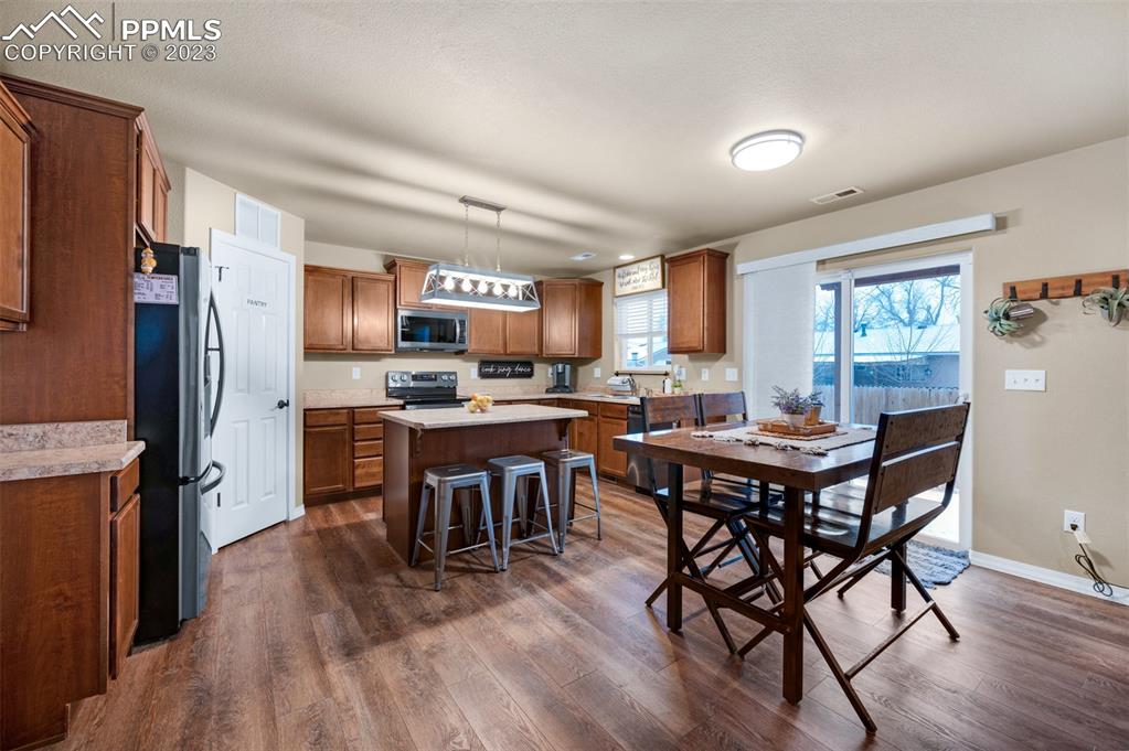 Listing 5957670, Image 5 of 27