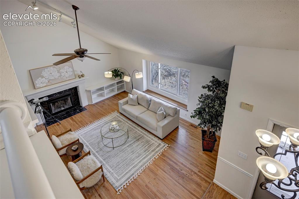 Image 17 of 43: Living Room