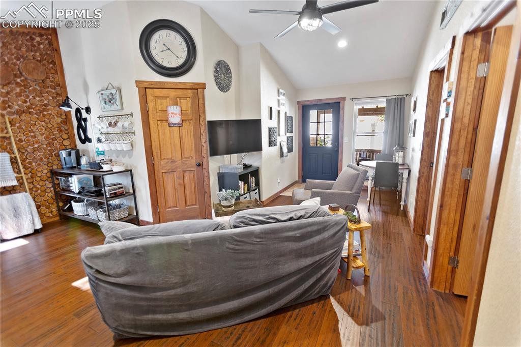 Image 20 of 39:  Upper Level Living