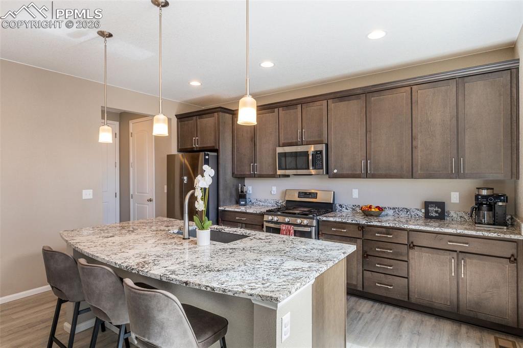 Image 16 of 49: Kitchen