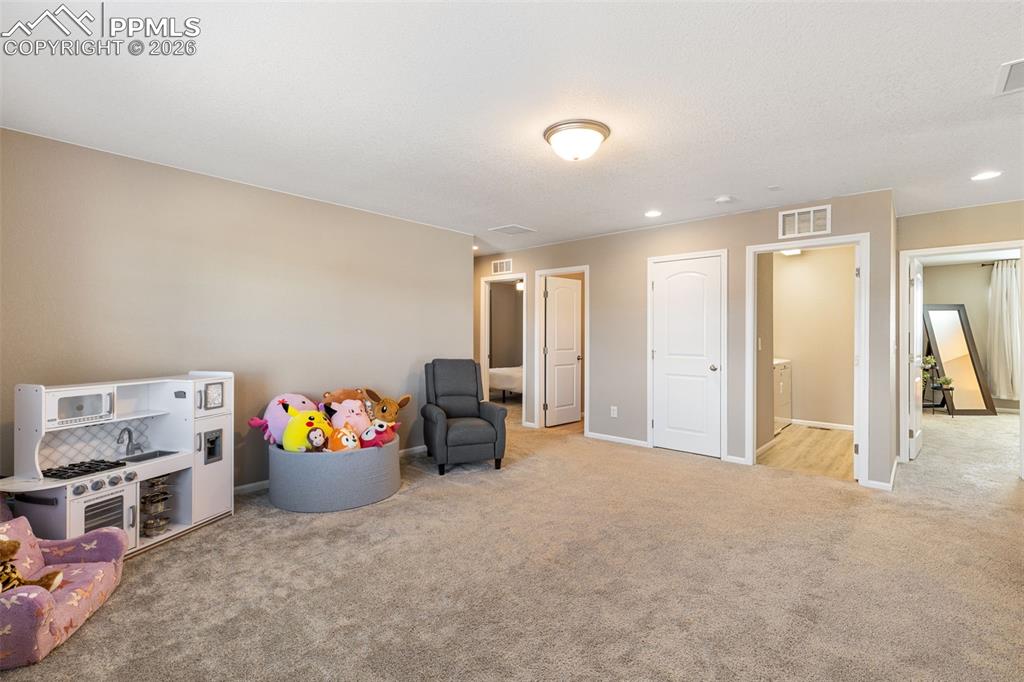 Image 26 of 49: Loft