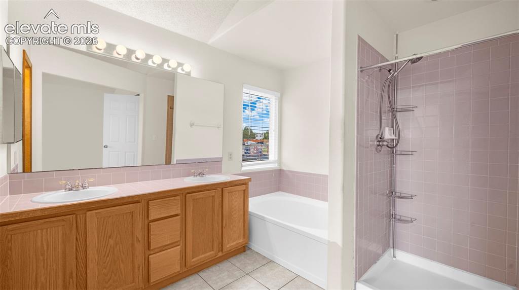 Image 19 of 41: Master Bathroom