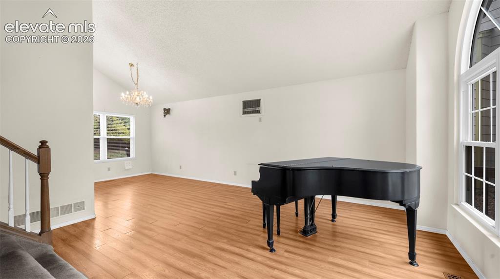 Image 5 of 41: Sitting Room