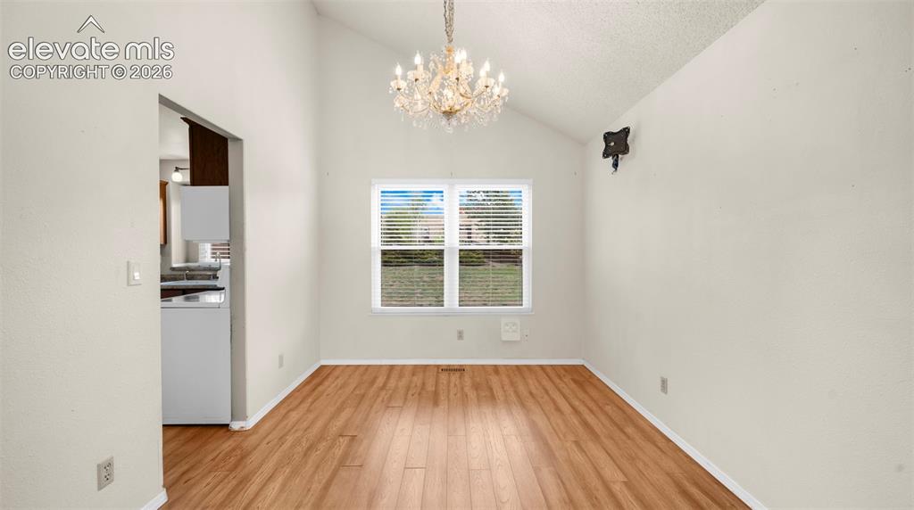 Image 6 of 41: Dining Area
